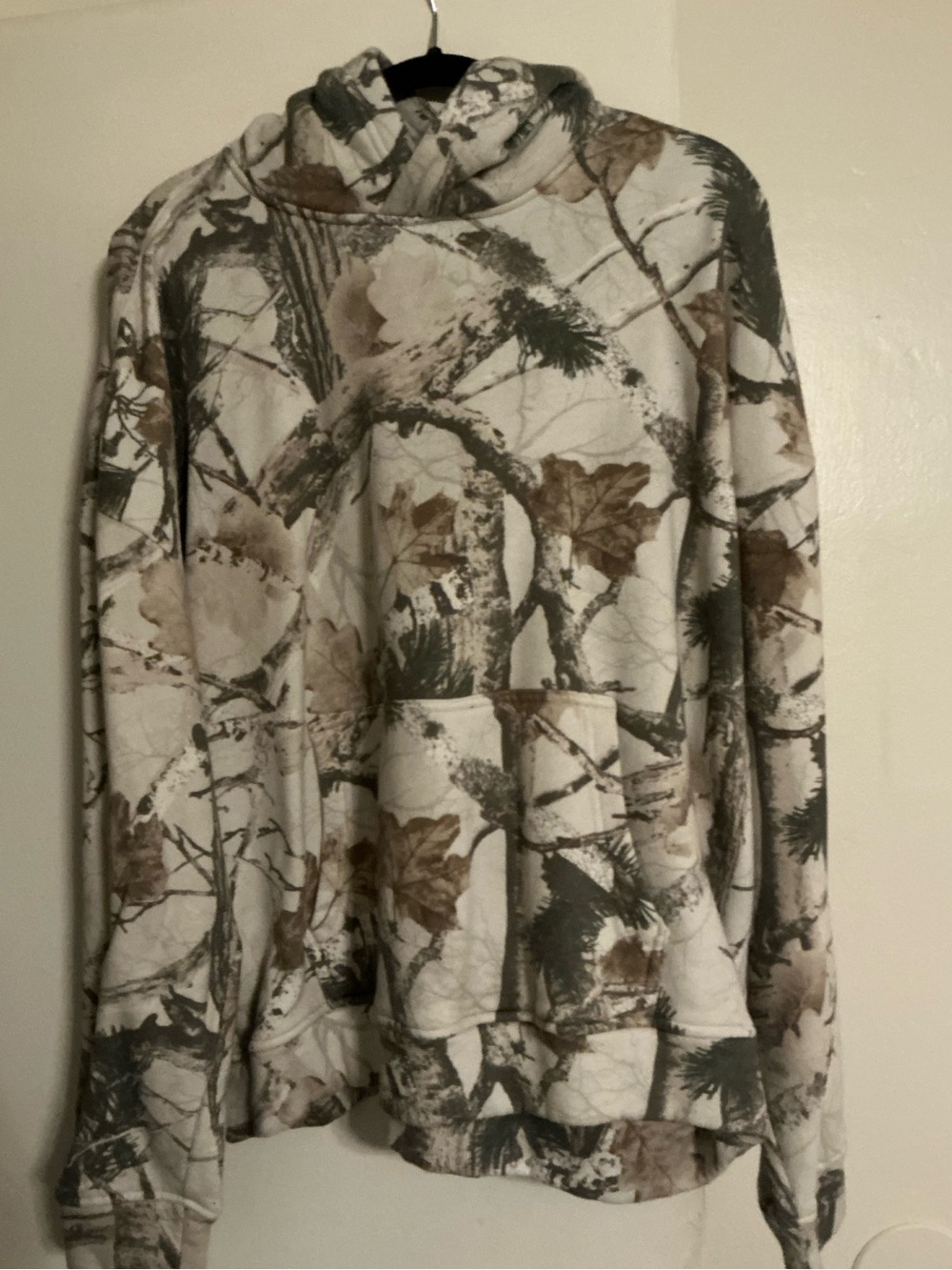 Hollister Men's Boxy Crewneck Sweater in Cream with Olive Floral Print
